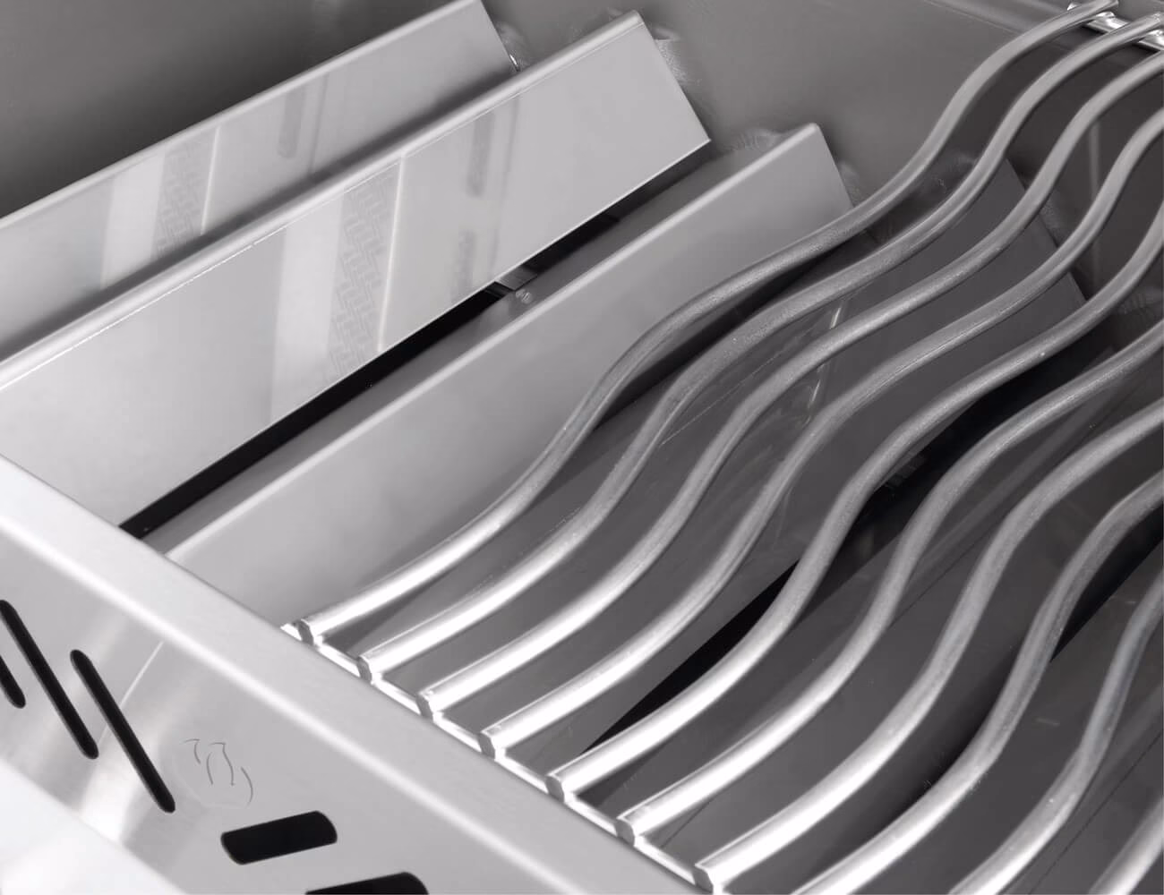 Built-in Prestige PRO™ 665 Grill Head with Infrared Rear Burner - view 4