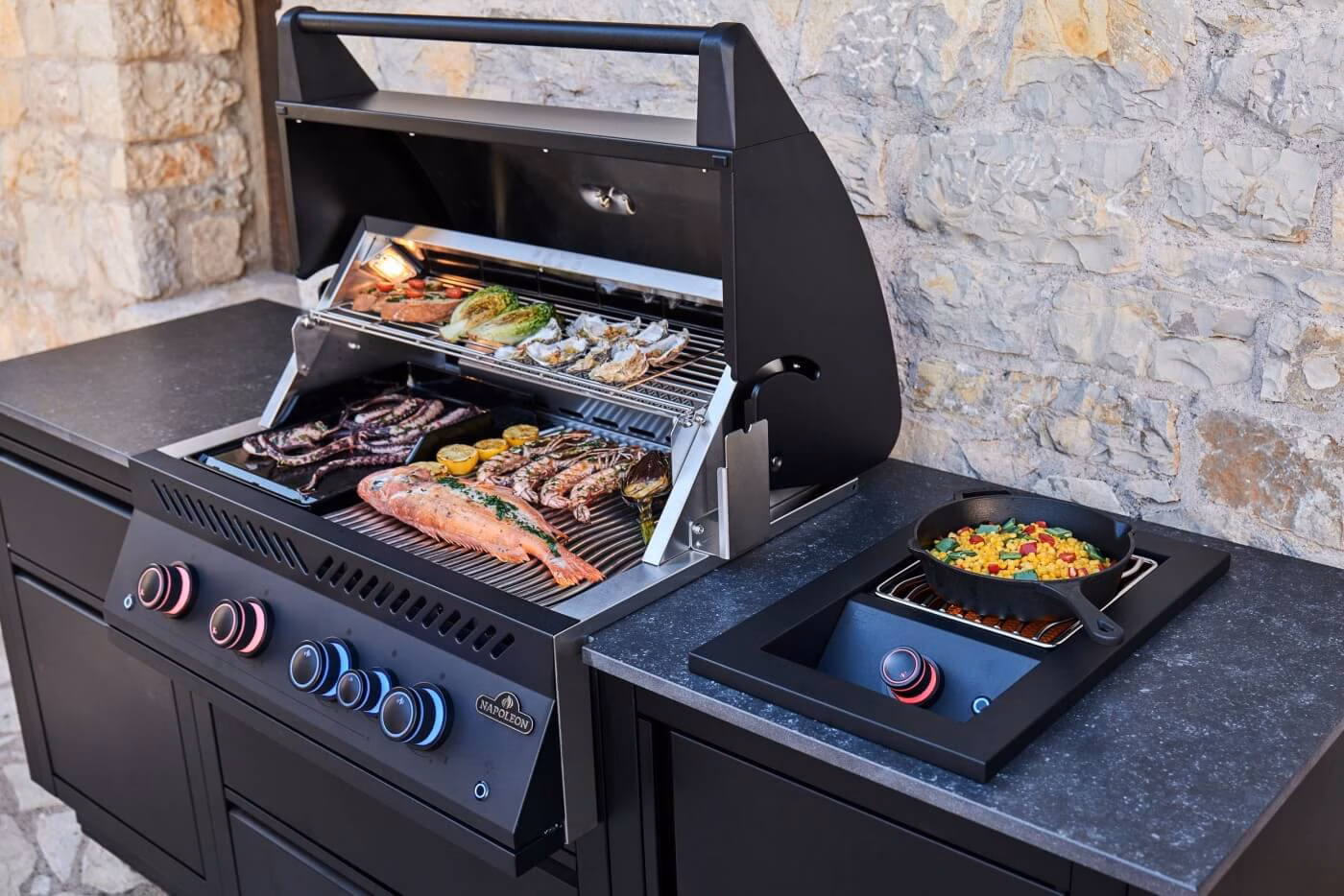 OASIS® 301 Outdoor Kitchen, Built-in 700 Series 32 - view 4